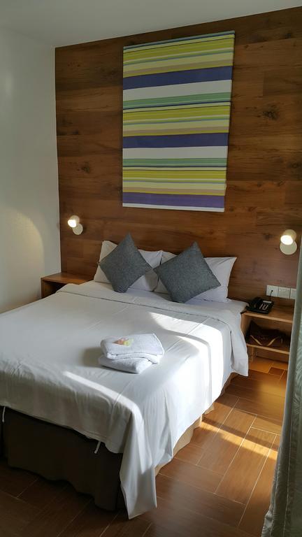 Dynasty Hotel